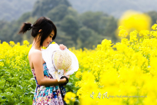 十八的姑娘一朵花望春风