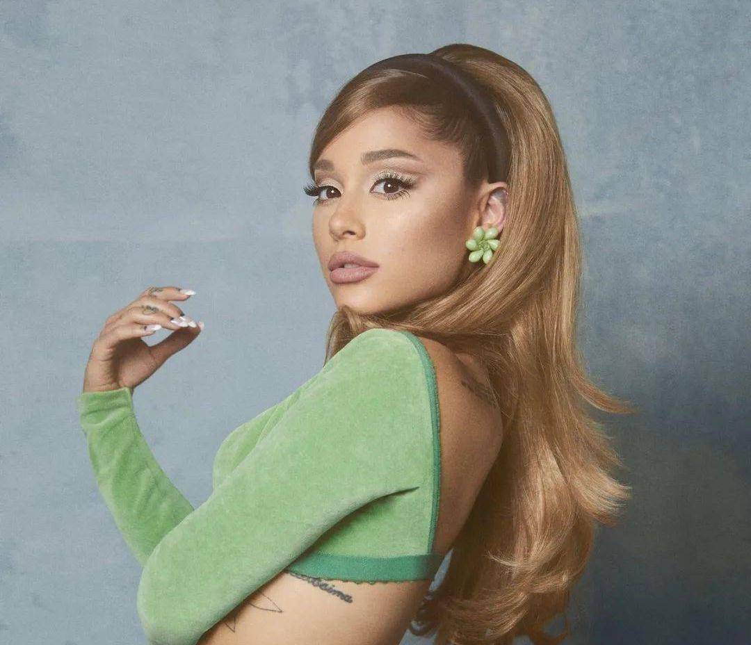 ariana grande 血统图片