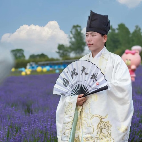 南宫秋轩